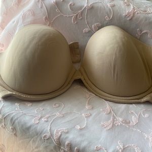 Hanes Strapless Bra